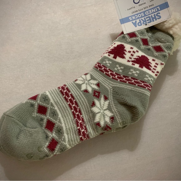 Sherpa-Lined Socks! - Picture 2 of 4